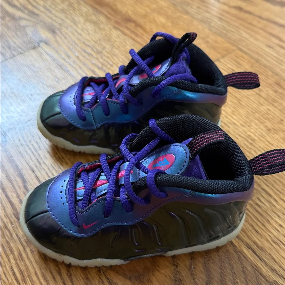 Nike Little Posite One 2018 Iridescent Purple Sneakers/Shoes. Size 6C.